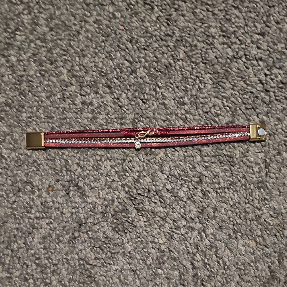 Chic Burgundy Bracelet with Gold Details